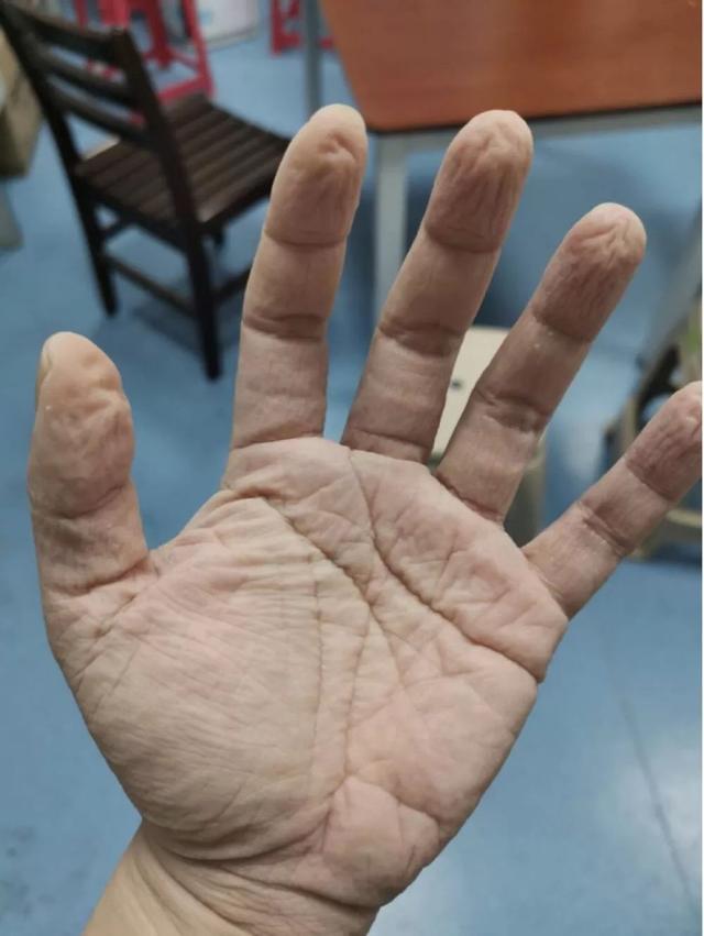 心疼！致敬前方的你